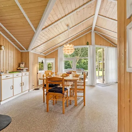 Uta - 300m From The Sea By Interhome *