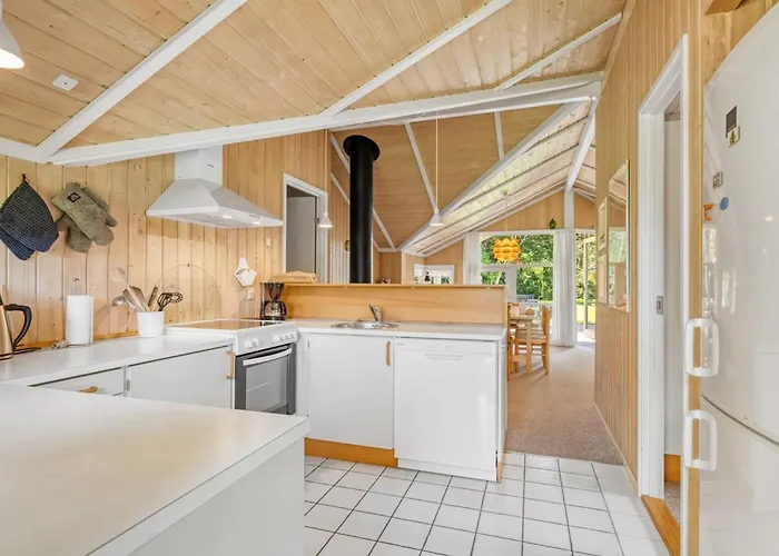 Uta - 300m From The Sea By Interhome Gedser